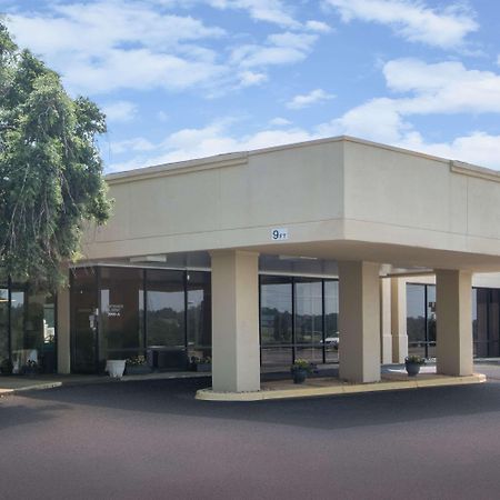 Days Inn By Wyndham Clanton Al Bagian luar foto