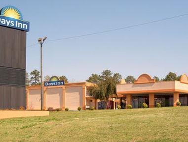 Days Inn By Wyndham Clanton Al Bagian luar foto